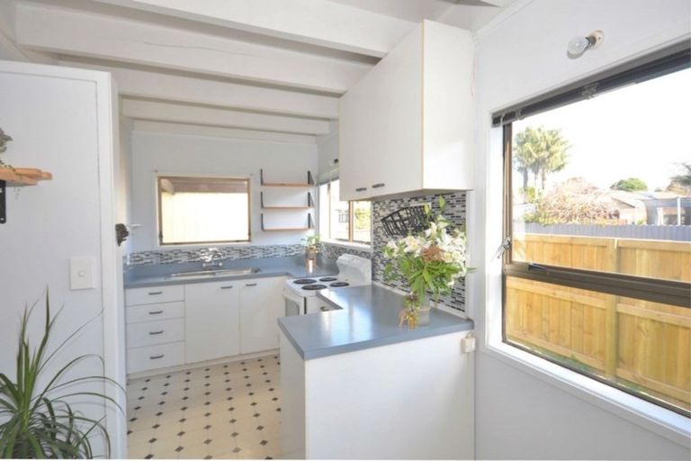 Photo of property in 2/506 Devonport Road, Tauranga South, Tauranga, 3112