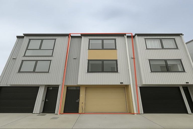 Photo of property in 4/7 Chevis Place, Pakuranga, Auckland, 2010