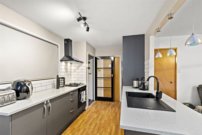 Photo of property in 49 Larissa Avenue, Henderson, Auckland, 0610