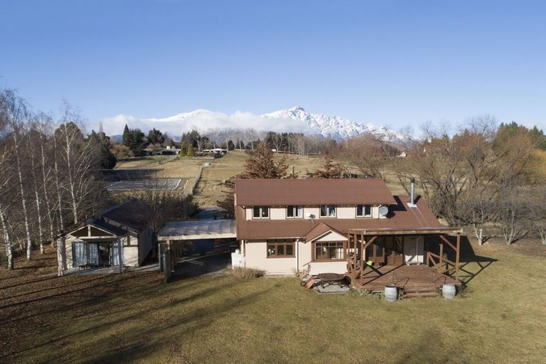 Photo of property in 20 Mountain View Road, Dalefield, Queenstown, 9371
