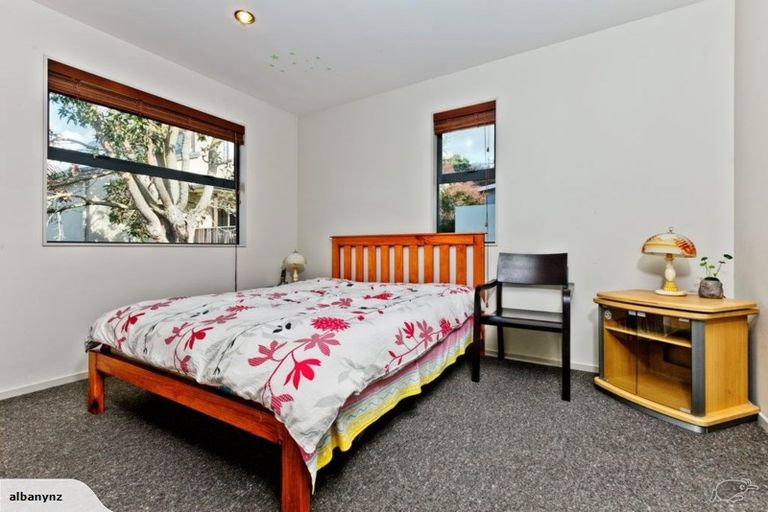 Photo of property in 26f Schnapper Rock Road, Schnapper Rock, Auckland, 0632