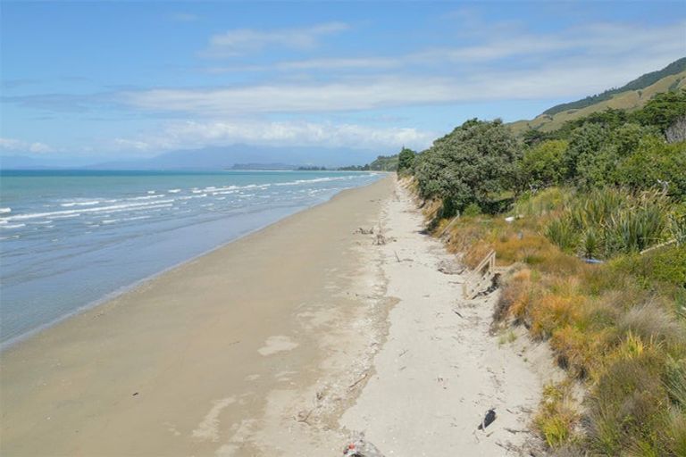 Photo of property in 1152 Collingwood-puponga Main Road, Pakawau, Collingwood, 7073