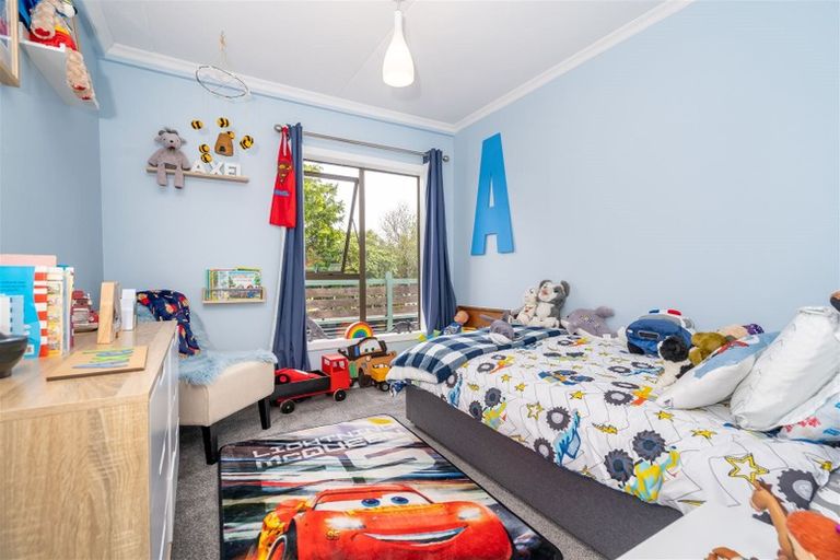 Photo of property in 18 Main Road, Owaka, 9535