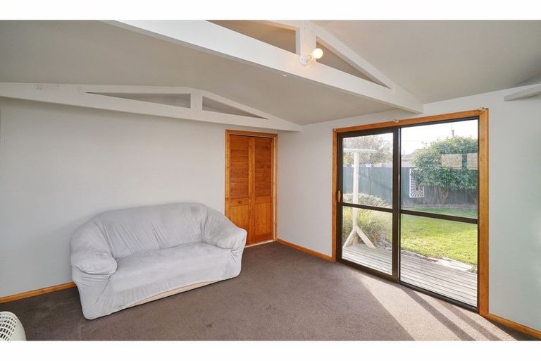 Photo of property in 49 Oldwood Street, Bishopdale, Christchurch, 8053