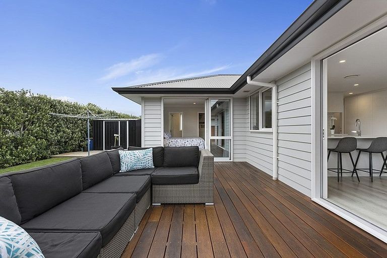Photo of property in 4 Sir Lincoln Drive, Kumeu, 0810