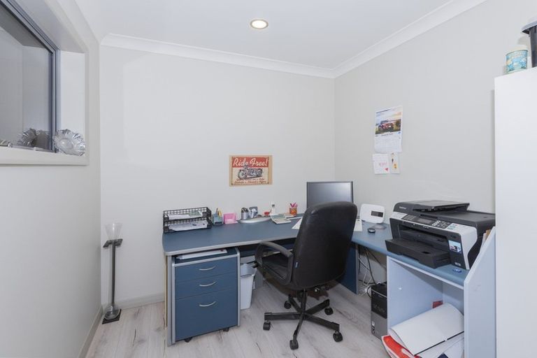 Photo of property in 32 Brentwood Avenue, Te Kamo, Whangarei, 0112