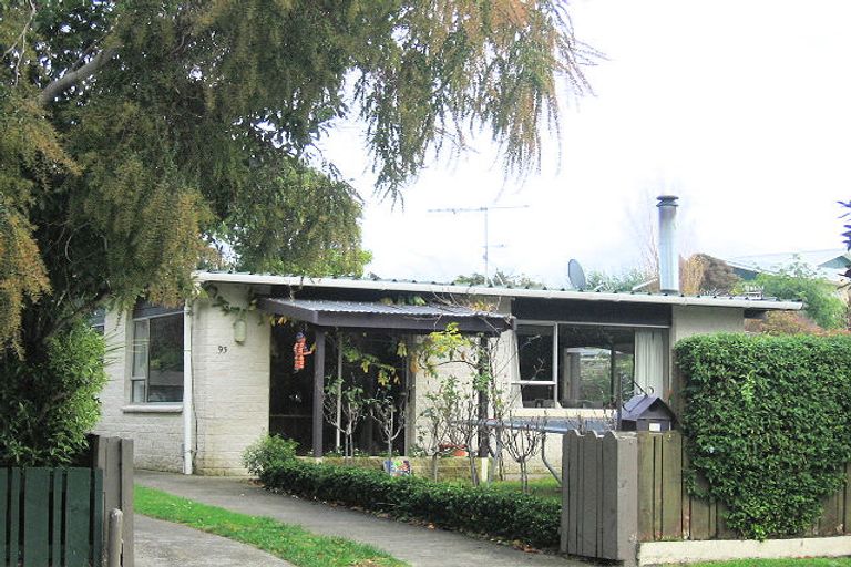 Photo of property in 93 Eatwell Avenue, Paraparaumu Beach, Paraparaumu, 5032