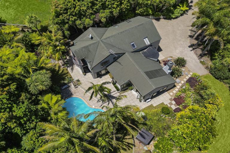 Photo of property in 41 Isobel Road, Greenhithe, Auckland, 0632