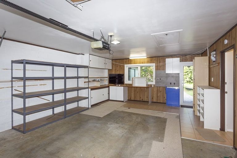 Photo of property in 2/6 Venus Place, Half Moon Bay, Auckland, 2012