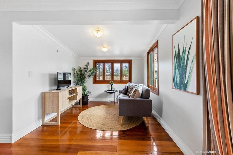 Photo of property in 16 New York Street, Martinborough, 5711