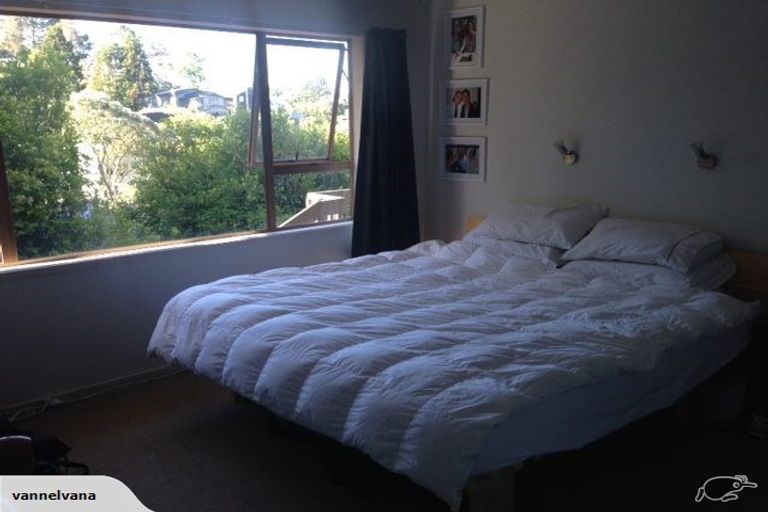 Photo of property in 2/16 Malters Place, Browns Bay, Auckland, 0630