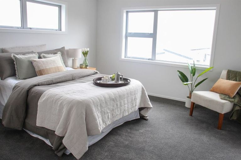 Photo of property in 9 Stockport Grove, Churton Park, 6037