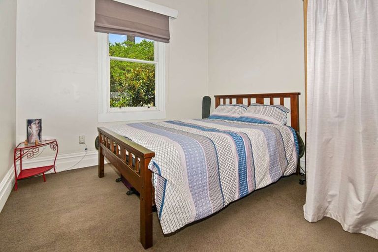 Photo of property in 83 Queen Street, Westport, 7825