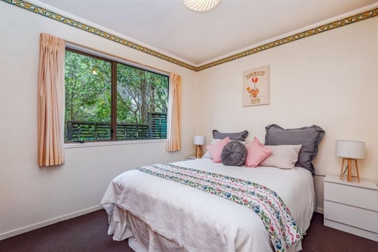 Photo of property in 5 Houston Place, Bayview, Auckland, 0629