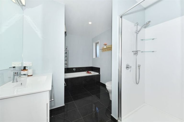 Photo of property in 21 Pistacia Place, Hornby, Christchurch, 8025