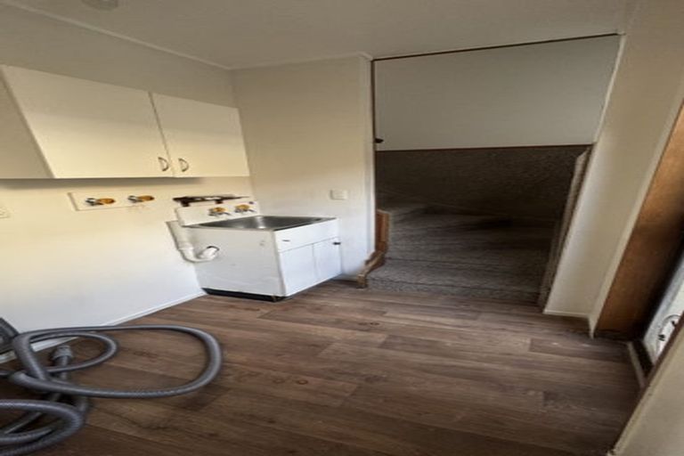 Photo of property in 34a Mark Edward Drive, Half Moon Bay, Auckland, 2012