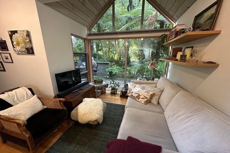 Photo of property in 23b Kakariki Grove, Waikanae, 5036