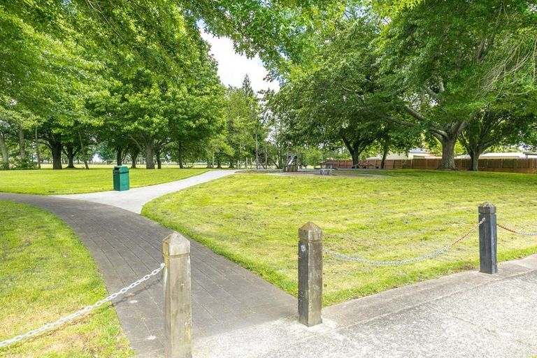 Photo of property in 392a Kahikatea Drive, Dinsdale, Hamilton, 3204