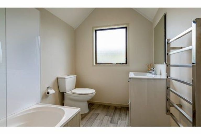 Photo of property in 3/54 Swanson Road, Henderson, Auckland, 0610