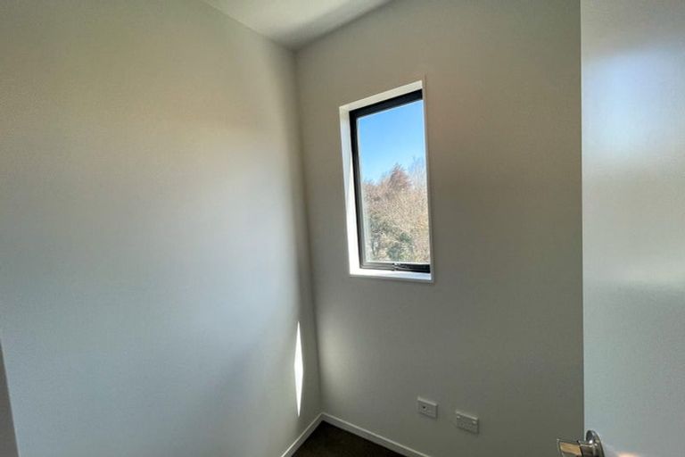 Photo of property in 1/7 South Pacific Place, Henderson, Auckland, 0612