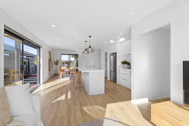 Photo of property in 16 Rita Angus Road, Belfast, 8051