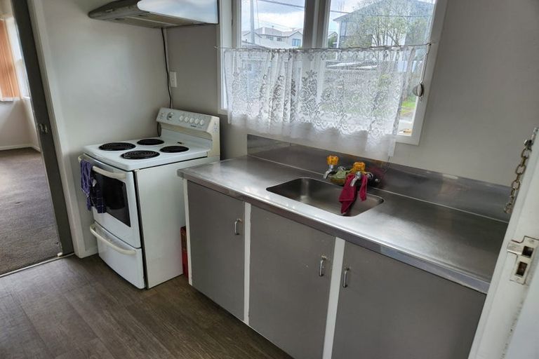 Photo of property in 3/6 Elliott Avenue, Bayview, Auckland, 0629