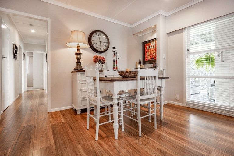 Photo of property in 108 Conway Street, Mayfair, Hastings, 4122