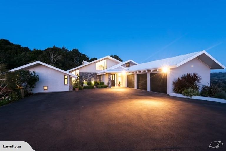 Photo of property in 214 Alfriston Ardmore Road, Ardmore, Papakura, 2582