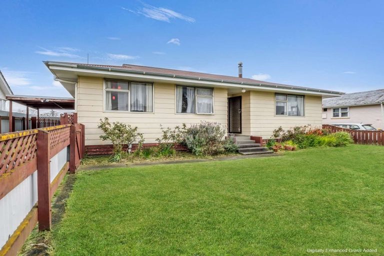 Photo of property in 13 Mccorkindale Street, Feilding, 4702