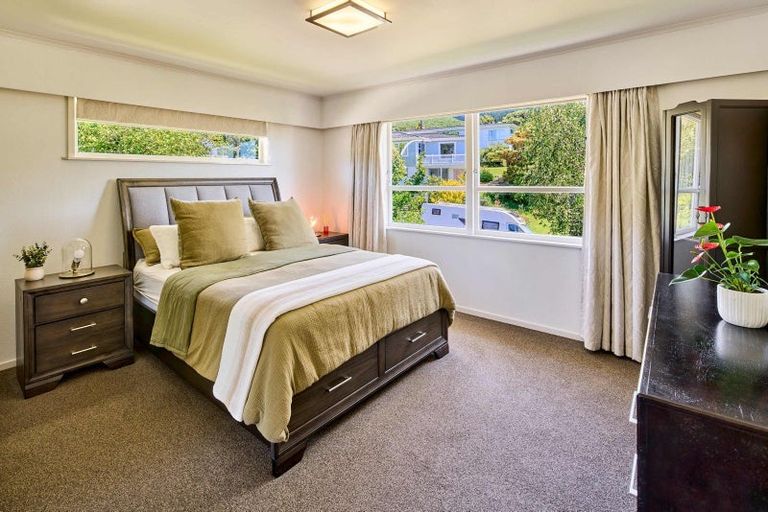 Photo of property in 104 Oriel Avenue, Tawa, Wellington, 5028