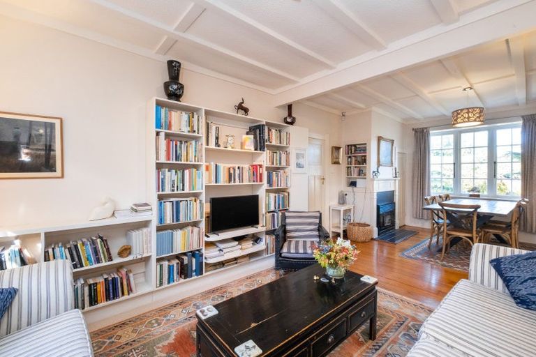 Photo of property in 900 Caroline Road, Mayfair, Hastings, 4122