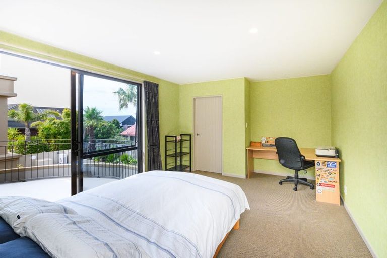 Photo of property in 4 The Strand, Fitzherbert, Palmerston North, 4410