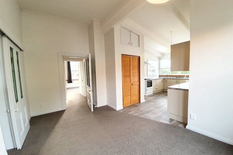 Photo of property in 38 Knowles Street, Terrace End, Palmerston North, 4410