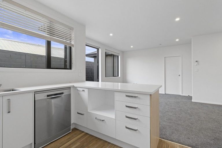 Photo of property in 2/4 Duncan Road, Saint Andrews, Hamilton, 3200