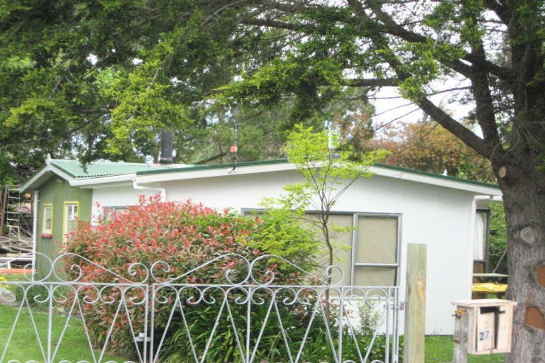 Photo of property in 27 Queens Avenue, Waikuku Beach, 7402