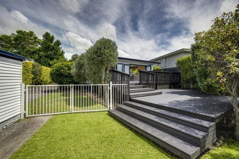 Photo of property in 115 Te Mata Road, Havelock North, 4130