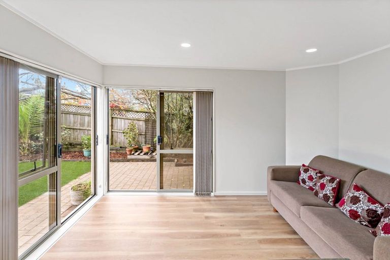 Photo of property in 1/238 Botany Road, Golflands, Auckland, 2013