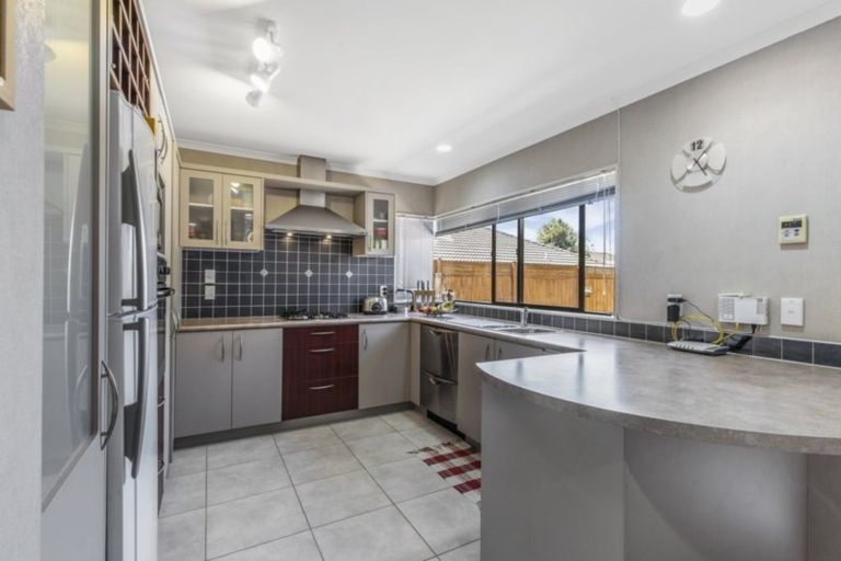 Photo of property in 202 Wattle Farm Road, Wattle Downs, Auckland, 2103