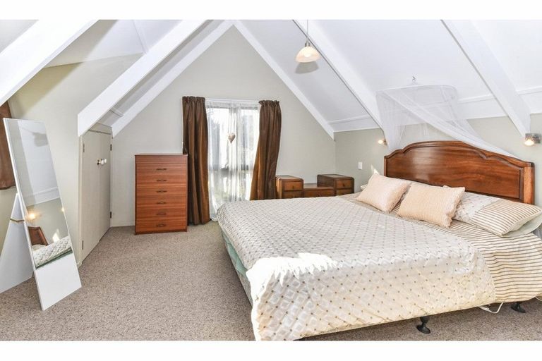 Photo of property in 2/10 Mcinnes Road, Weymouth, Auckland, 2103