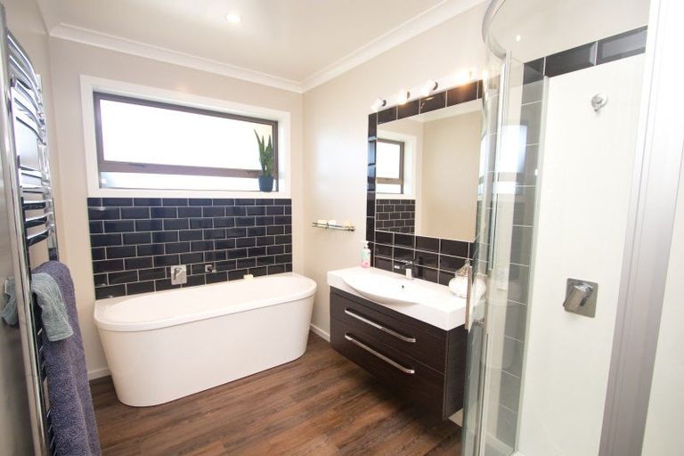 Photo of property in 17 Whiteoak Grove, Tinwald, Ashburton, 7700