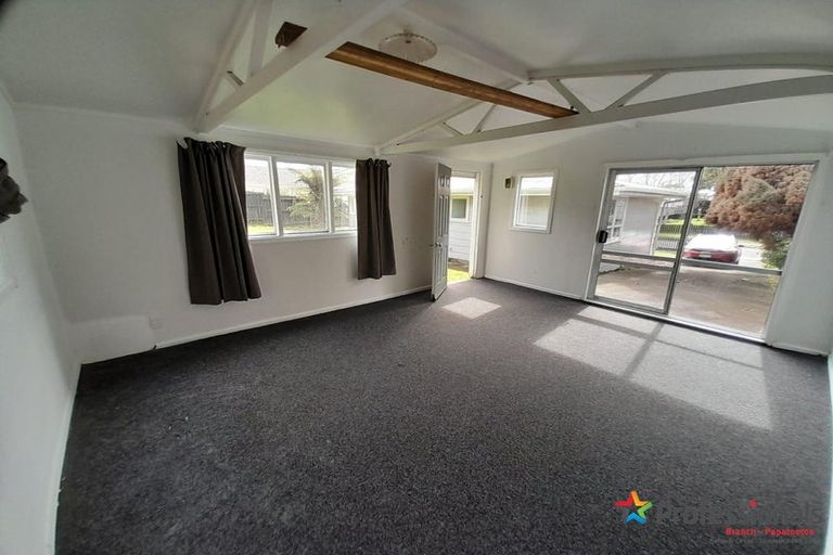 Photo of property in 5 Malmo Place, Manurewa, Auckland, 2102
