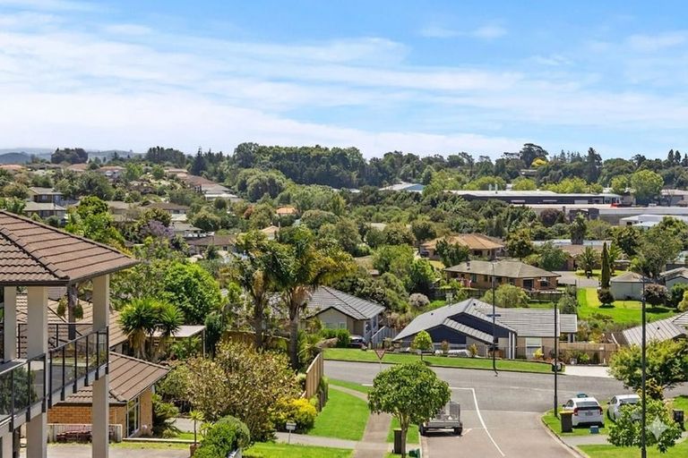 Photo of property in 18 Ko Place, Pyes Pa, Tauranga, 3112