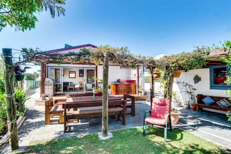 Photo of property in 109 North Shore Road, Eskdale, Napier, 4182