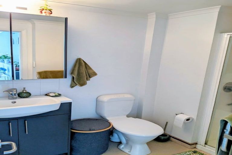 Photo of property in Monvie Apartments, 404/15 Holland Street, Te Aro, Wellington, 6011