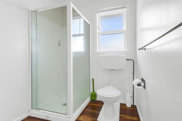 Photo of property in 202a Grove Road, Mayfair, Hastings, 4122