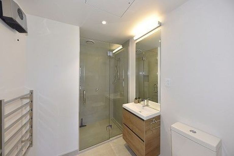 Photo of property in 3/25 Latimer Square, Christchurch Central, Christchurch, 8011