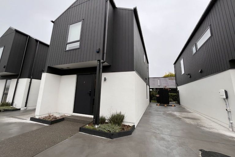 Photo of property in 2/98 Proctor Street, Papanui, Christchurch, 8053