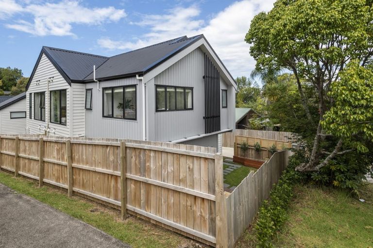 Photo of property in 132a Stapleford Crescent, Browns Bay, Auckland, 0630