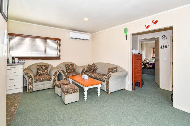Photo of property in 12a Scott Road, Papakura, 2110
