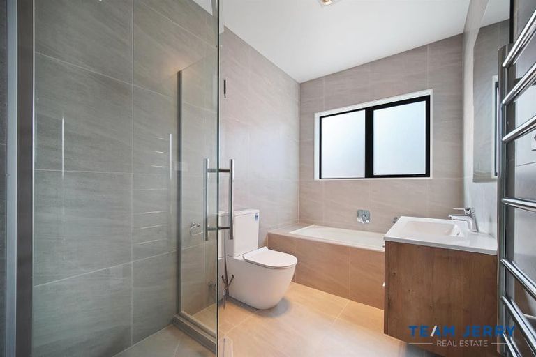 Photo of property in 31 Cloonlyon Drive, Flat Bush, Auckland, 2019